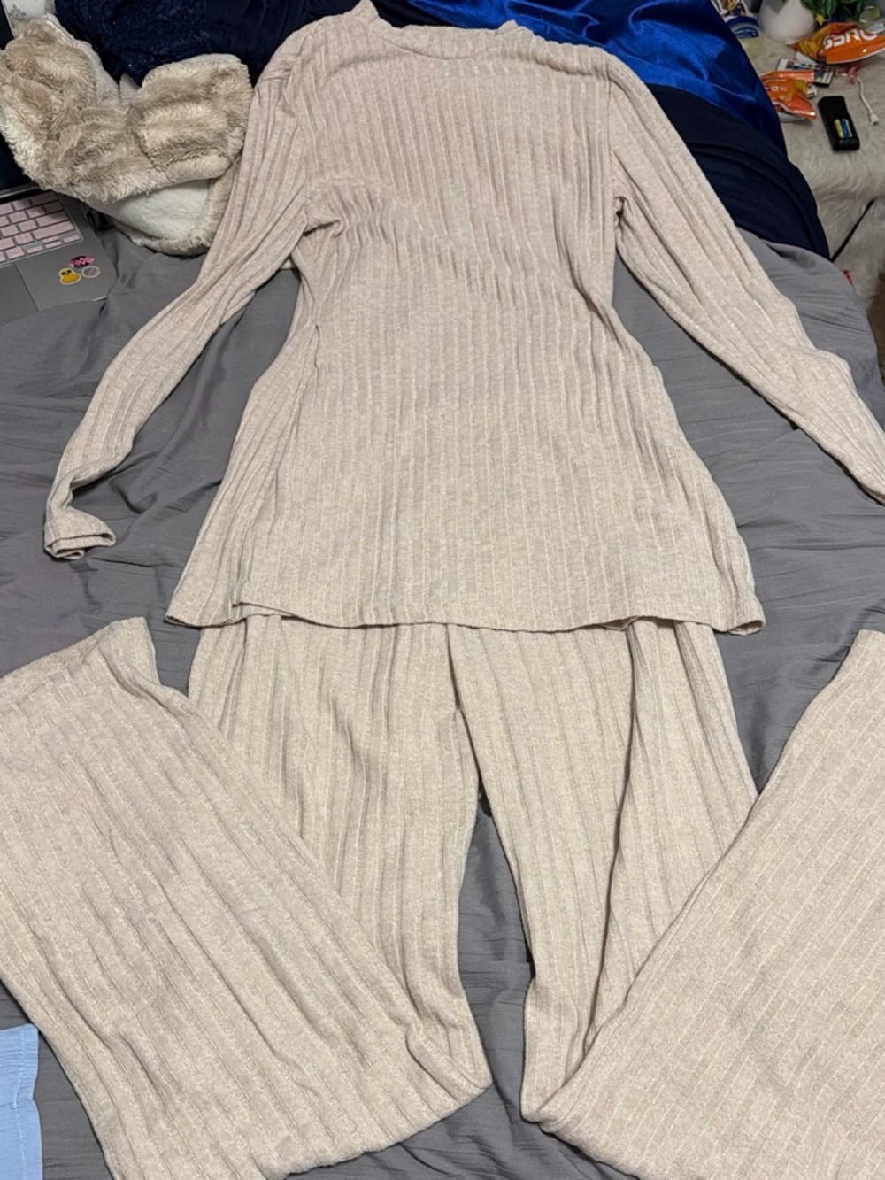 SHEIN Taupe Ribbed Knit Lounge Set
